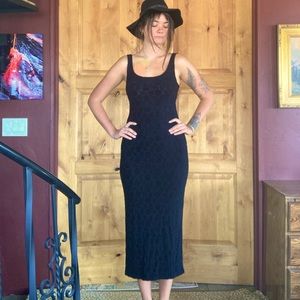 Black midi velvet dress